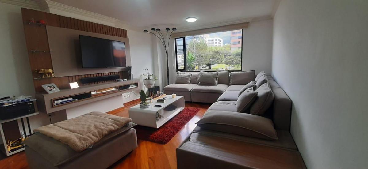 Vendo Departamento Remodelado - Sector Brasil Quito Tenis Bajo — imagen 10
