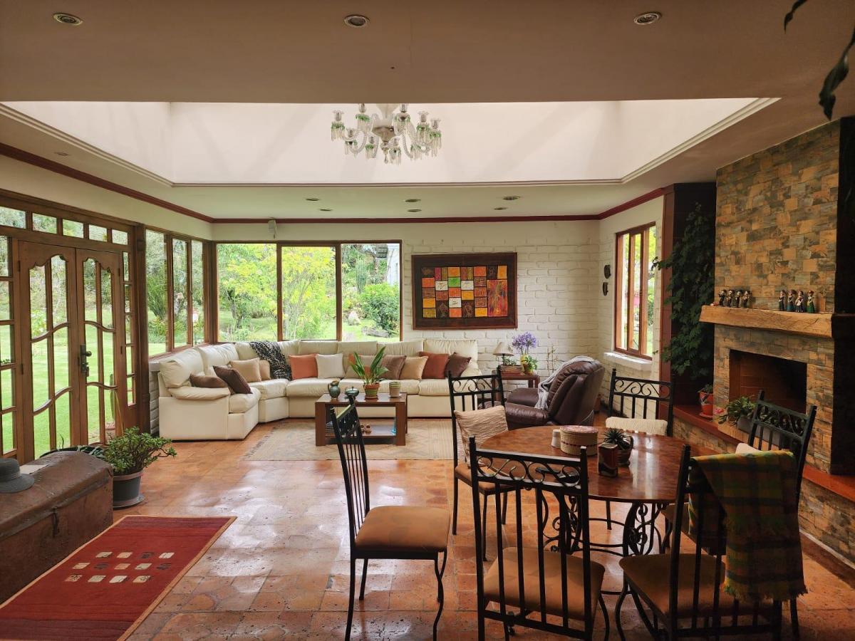 En San Joaquín Casa Tipo Villa en Venta Sector Tenis Club, Azuay — imagen 9