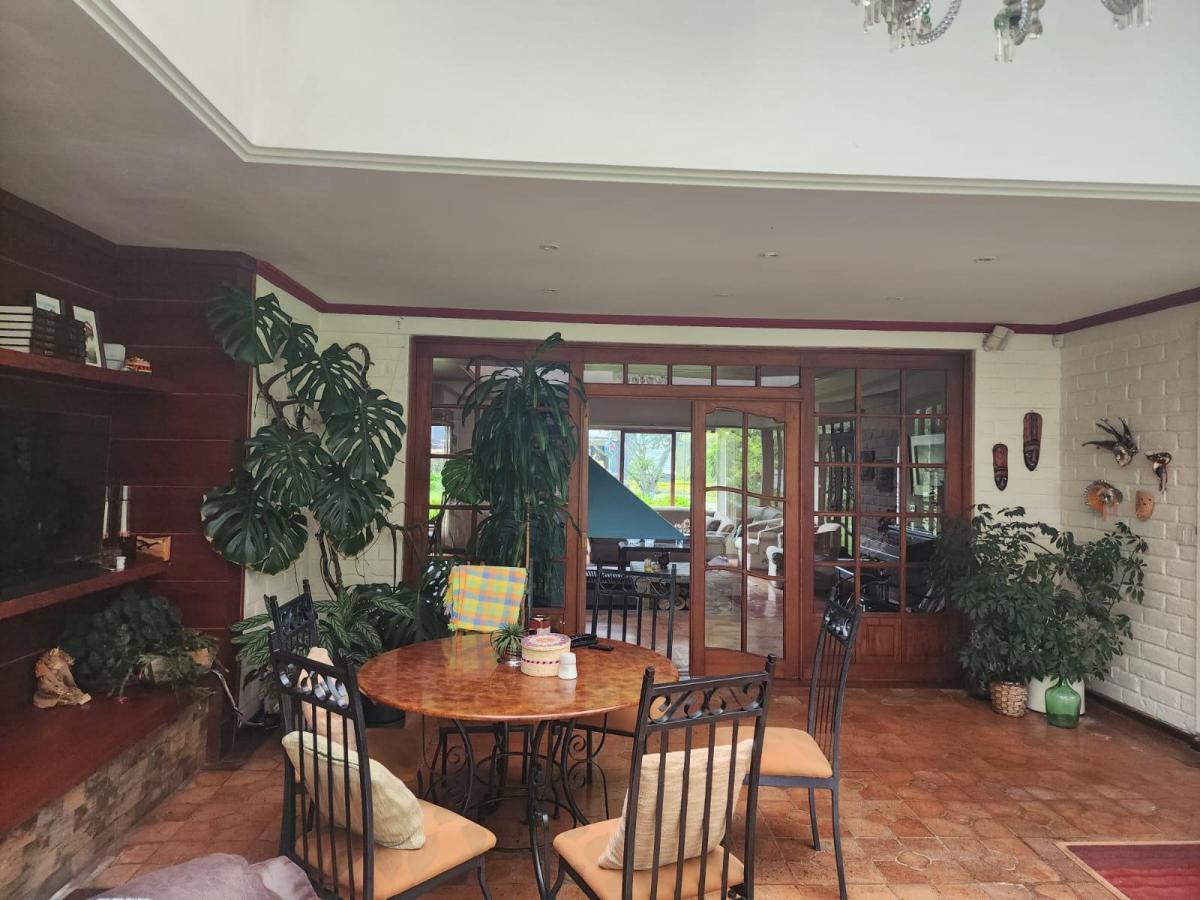 En San Joaquín Casa Tipo Villa en Venta Sector Tenis Club, Azuay — imagen 6