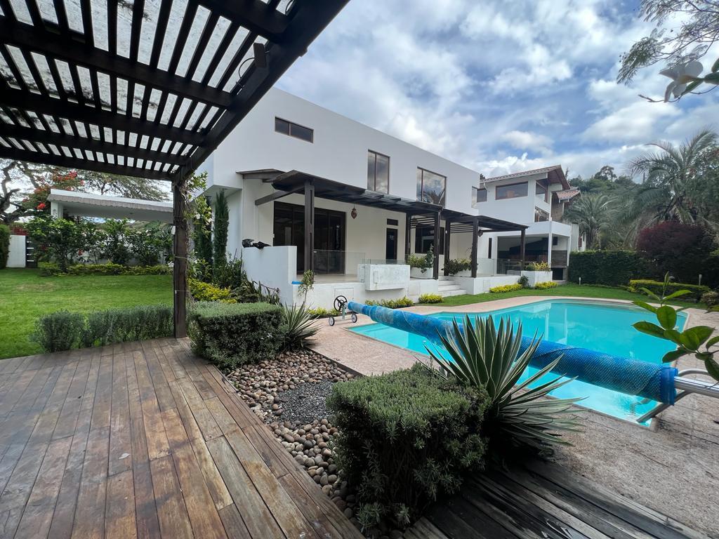 Vendo en Urbanización La Viña, Hermosa Casa de 4 Dorm. con Piscina — imagen 10