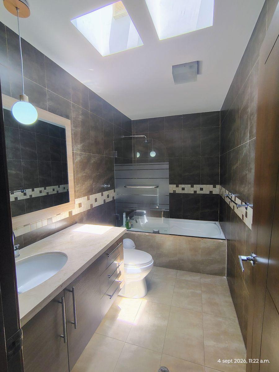 Vendo en Urbanización La Viña, Hermosa Casa de 4 Dorm. con Piscina — imagen 6
