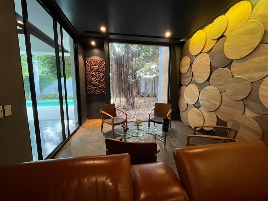 Casa en Venta. Urbanización El Cortijo - Vía a Samborondón, Guayas — imagen 3