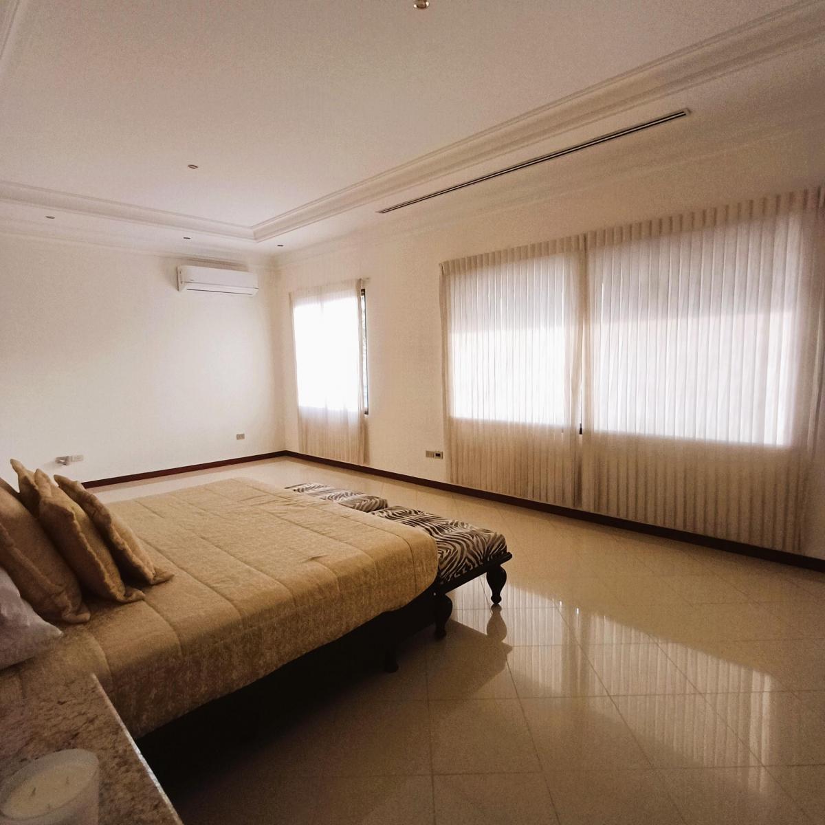 Casa en Venta con Vista Al Lago, Urbanización Laguna Club, Vía a La Costa, Guayas — imagen 3