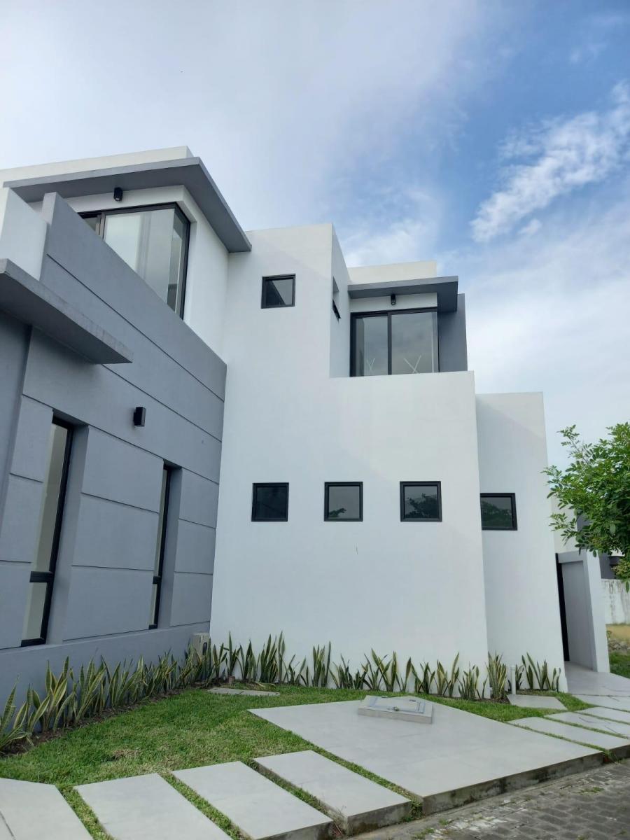 Casa en Venta (Incluye Piscina), Blue Bay - Isla Mocoli - Samborondon, Guayas — imagen 9