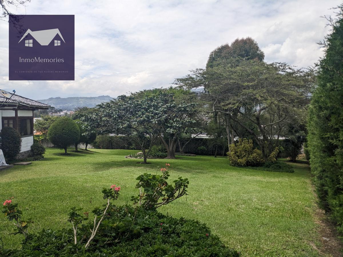 Hermosa Casa de Venta en Tumbaco, Terreno de 2.500 m², Urbanización — imagen 9