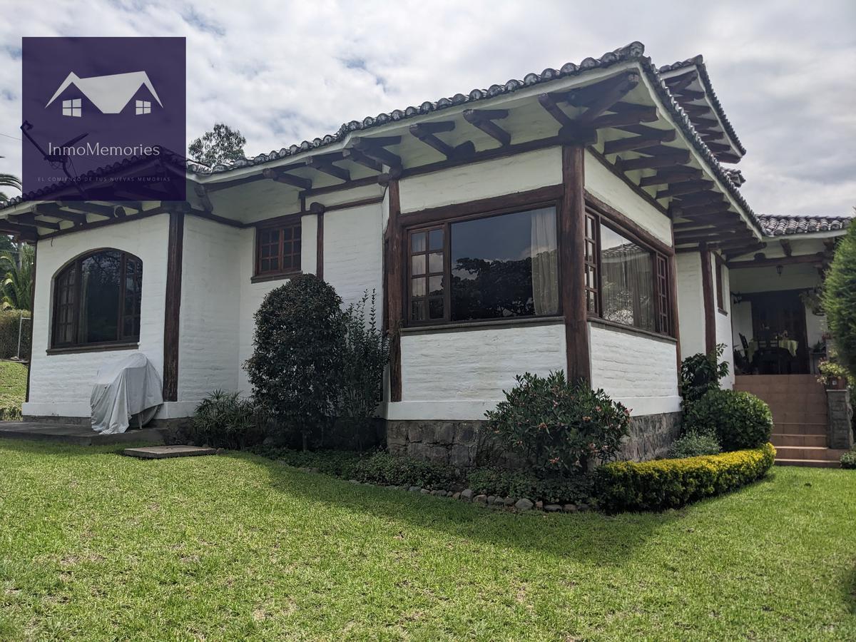 Hermosa Casa de Venta en Tumbaco, Terreno de 2.500 m², Urbanización — imagen 6