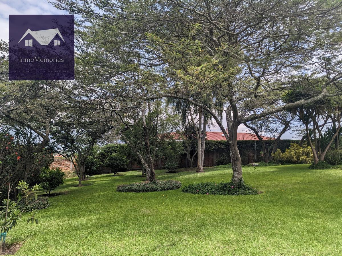 Hermosa Casa de Venta en Tumbaco, Terreno de 2.500 m², Urbanización — imagen 5