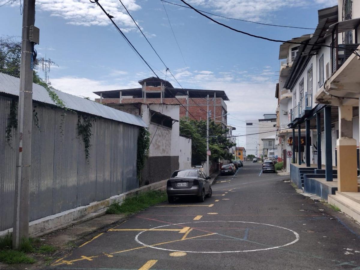 Casa con Locales Comerciales de Venta en Manta Ag, Manabí — imagen 8
