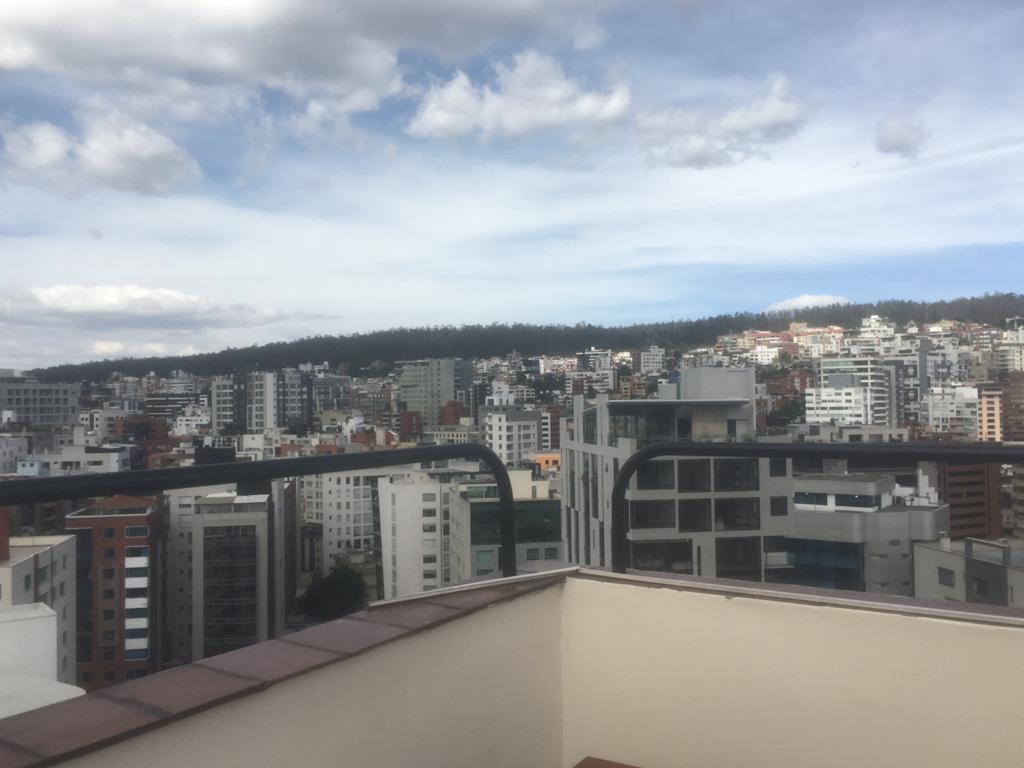 Penthouse Triplex en Av Los Shyris Frente Al Parque La Carolina — imagen 10