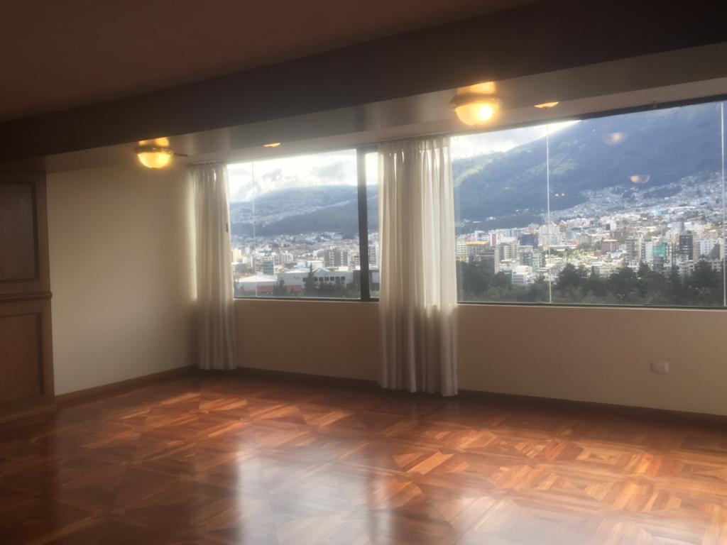 Penthouse Triplex en Av Los Shyris Frente Al Parque La Carolina — imagen 6