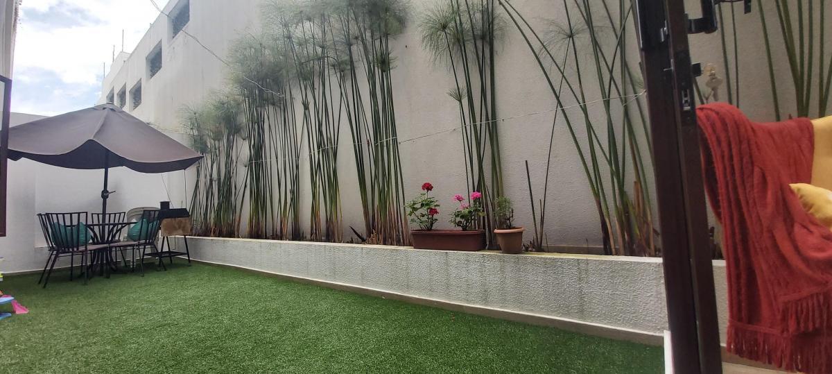 Departamento con Patio — imagen 5
