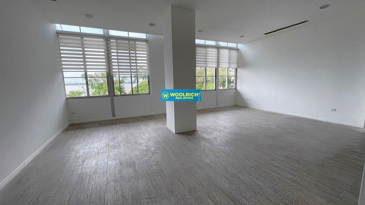 Vendo Departamento Vista Al Rio, Puerto Santa Ana, 3 Dorm, 2 Parqueos, 255 m², Guayas — imagen 3