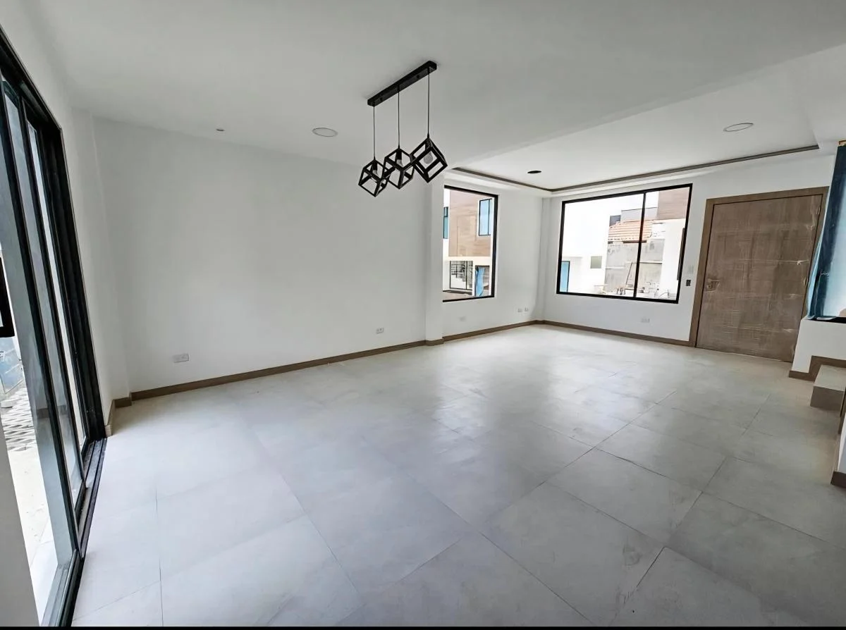 Ultima Casa por Estrenar en Tanda — imagen 4
