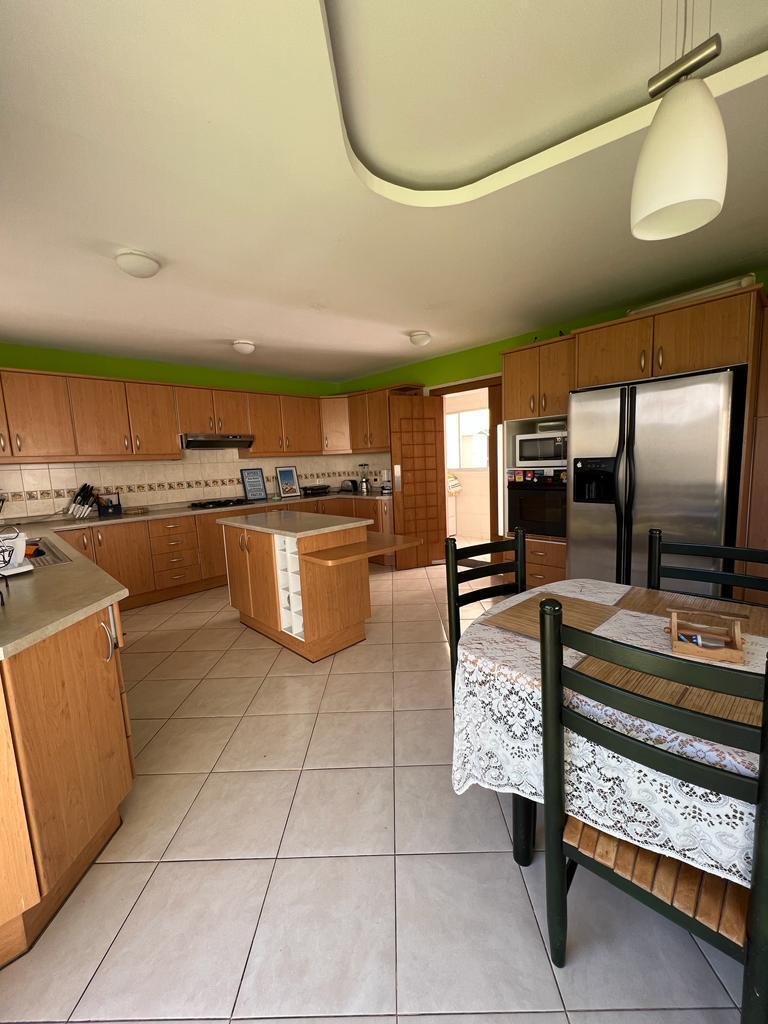 Urbanización El Condado, Se Vende Casa — imagen 8