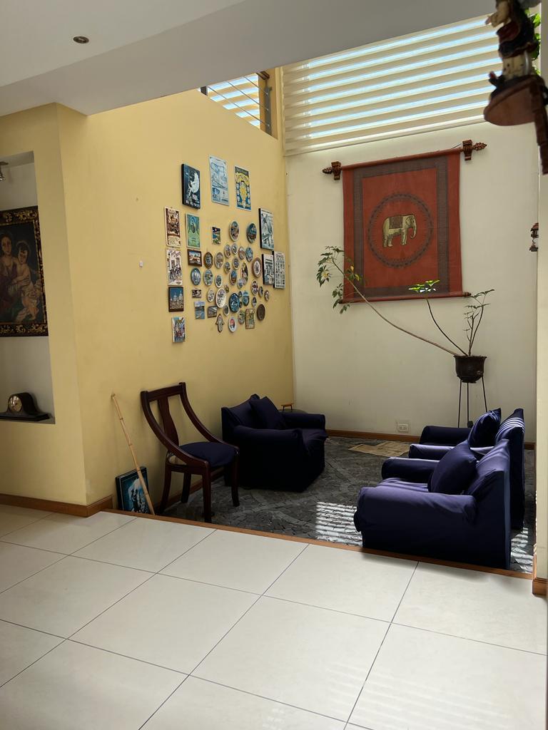 Urbanización El Condado, Se Vende Casa — imagen 4