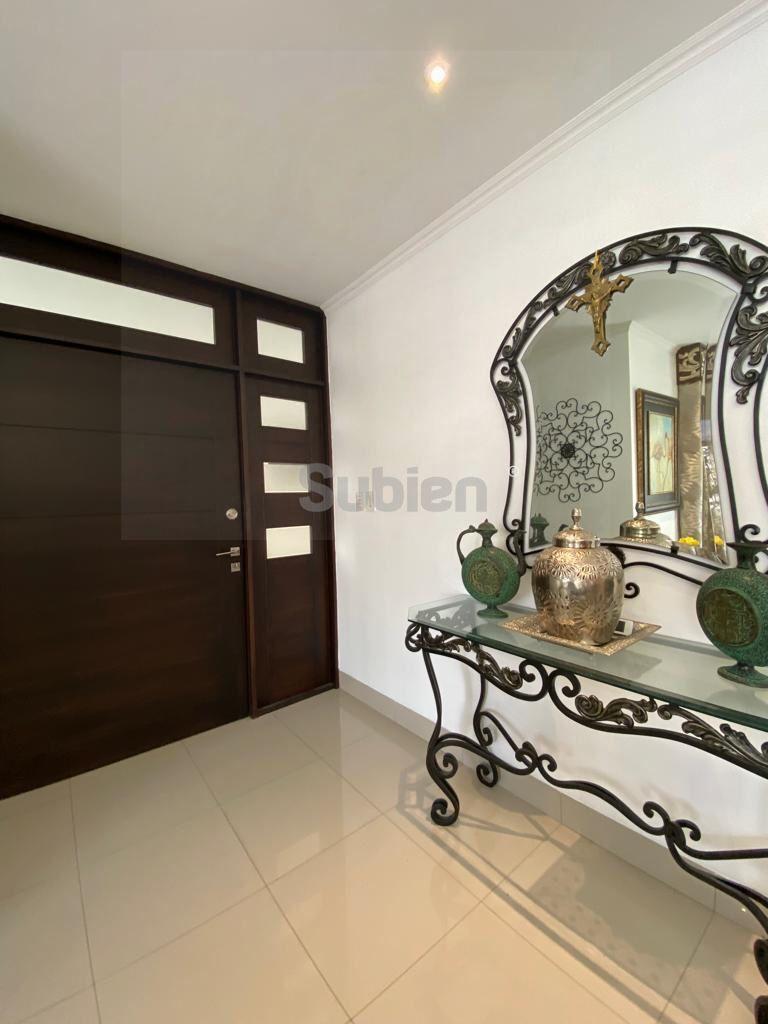 Vendo Departamento Remodelado Olivos 2 Primer Piso 3 Dorm. 218 m² Área Social 2 Parqueos Balcon, Guayas — imagen 4