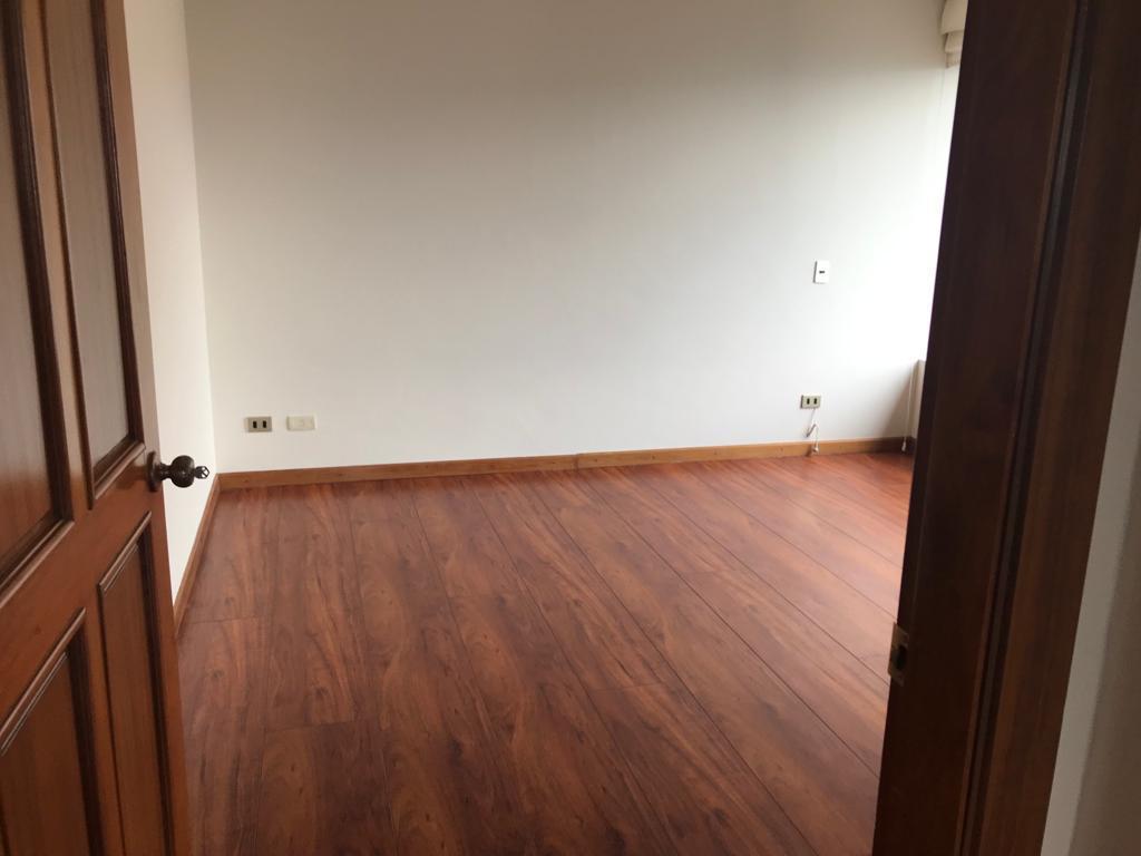 Vendo o Arriendo Dep Gonz Suarez de 300 m², 3 Dorm, $360.000 y $1.600 Inc Alic — imagen 4