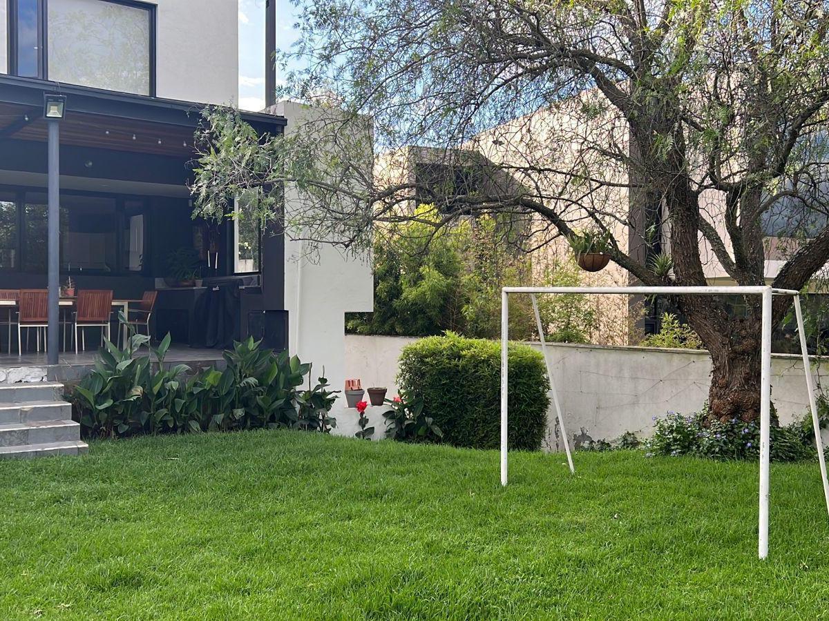 Miravalle Casa de Venta en Urbanizacion Privada — imagen 4