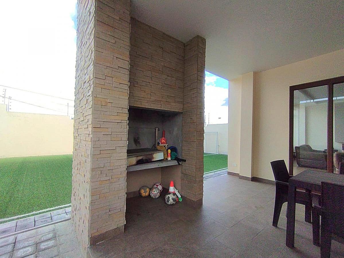 Espectacular Casa Independiente en Llano Grande Sector Bonanza — imagen 9