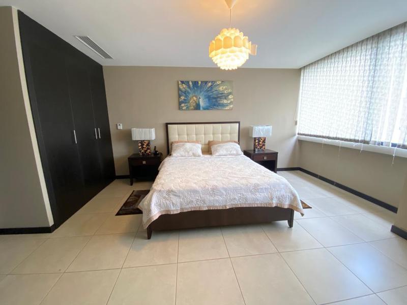 Departamento en Venta Full Amoblado con Vista Al Área Social en Puerto Santa Ana, Guayas — imagen 3