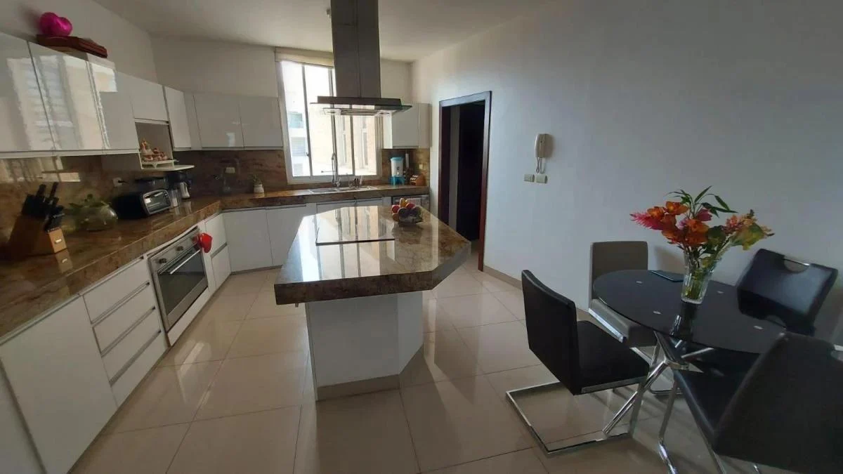 Isla Mocolí, Venta o Alquiler Departamento con Vista Al Río, Guayas — imagen 4