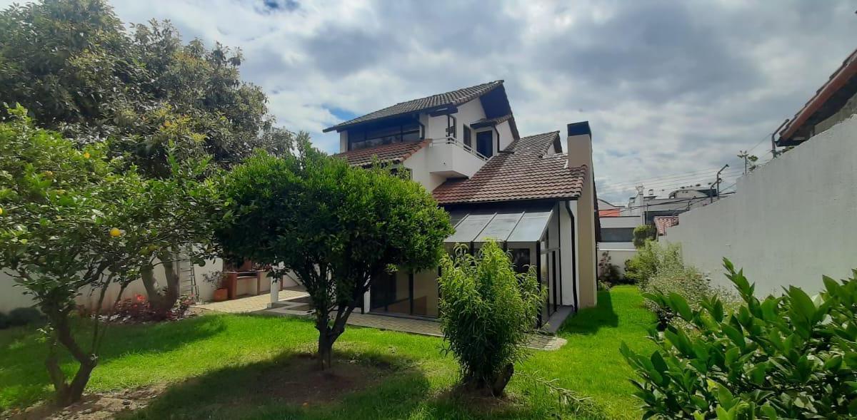 Venta Casa Cumbaya Sector Colegio Aleman Informes Cbr Carla del Pino — imagen 9