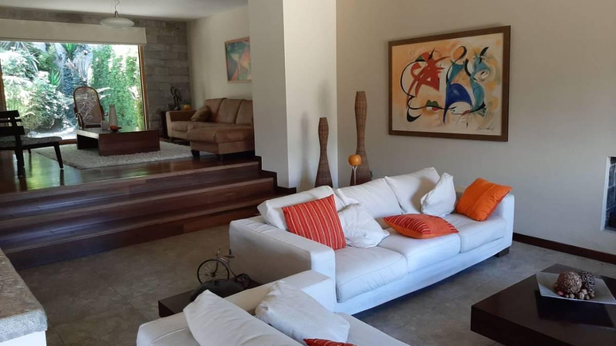 Venta de Casa de Primera en La Urbanización Miravalle 4, Vista, Perfecta — imagen 9