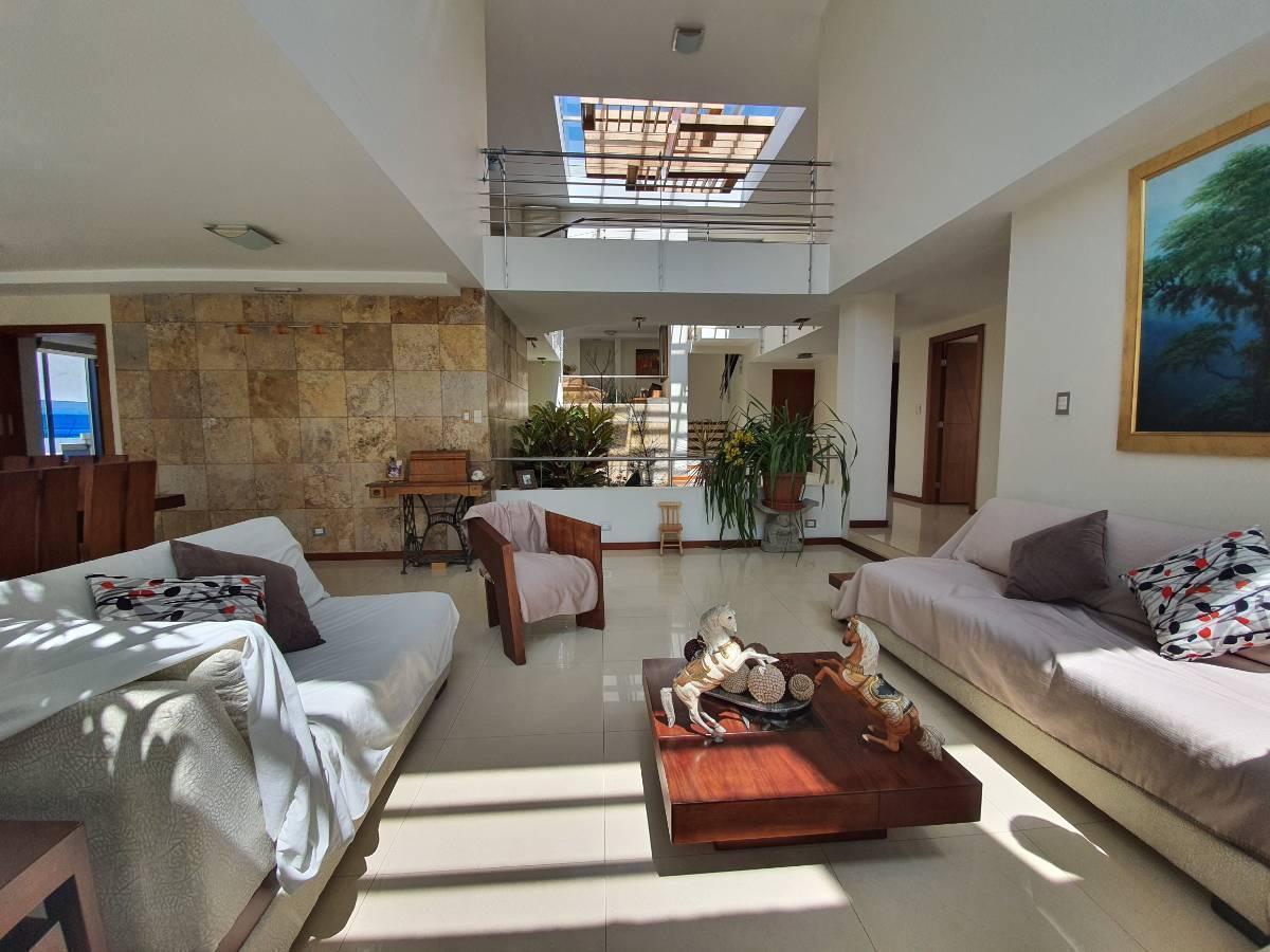Venta Casa en Cumbayá, Urb. Cumbres del Valle, C - 550 M²/t - 800 m² $825.000 — imagen 7