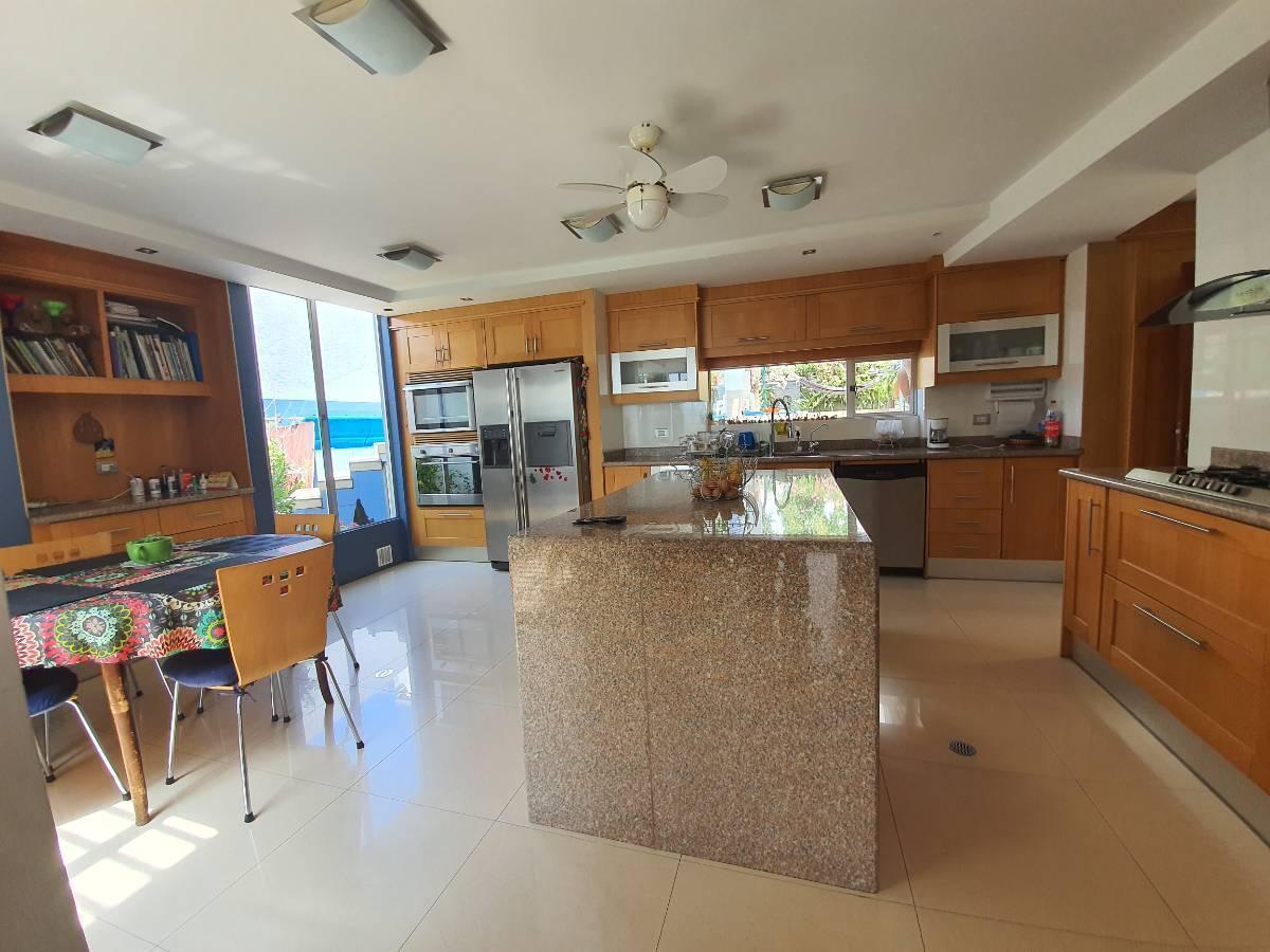 Venta Casa en Cumbayá, Urb. Cumbres del Valle, C - 550 M²/t - 800 m² $825.000 — imagen 6
