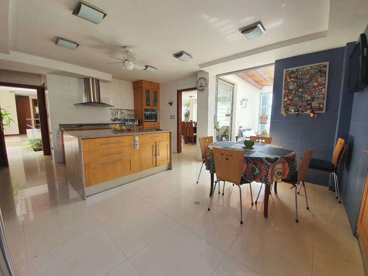 Venta Casa en Cumbayá, Urb. Cumbres del Valle, C - 550 M²/t - 800 m² $825.000 — imagen 3