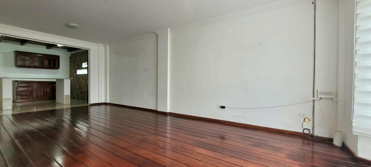 Casa en Venta con Suite en Pb — imagen 10