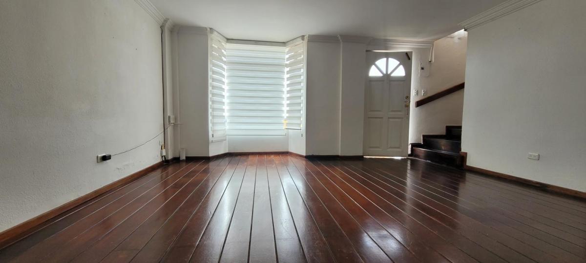 Casa en Venta con Suite en Pb — imagen 7