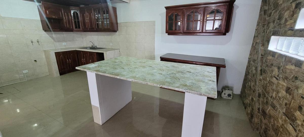Casa en Venta con Suite en Pb — imagen 3
