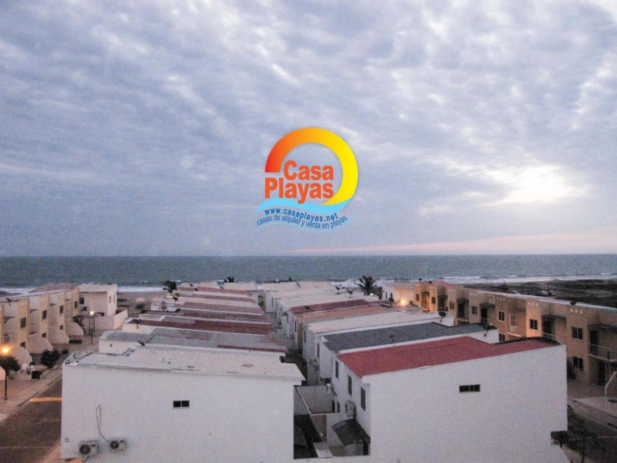 Departamento Frente Al Mar de Venta en Playas Villamil, Via a Data Km 3, Guayas — imagen 9