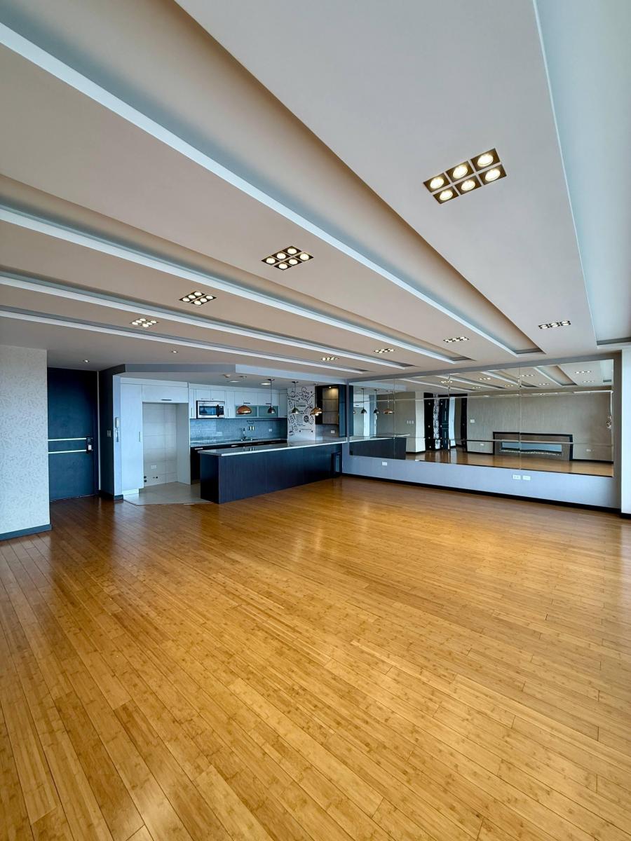 Departamento con Balcon y Vista 200 m² - en Venta - El Bosque — imagen 9