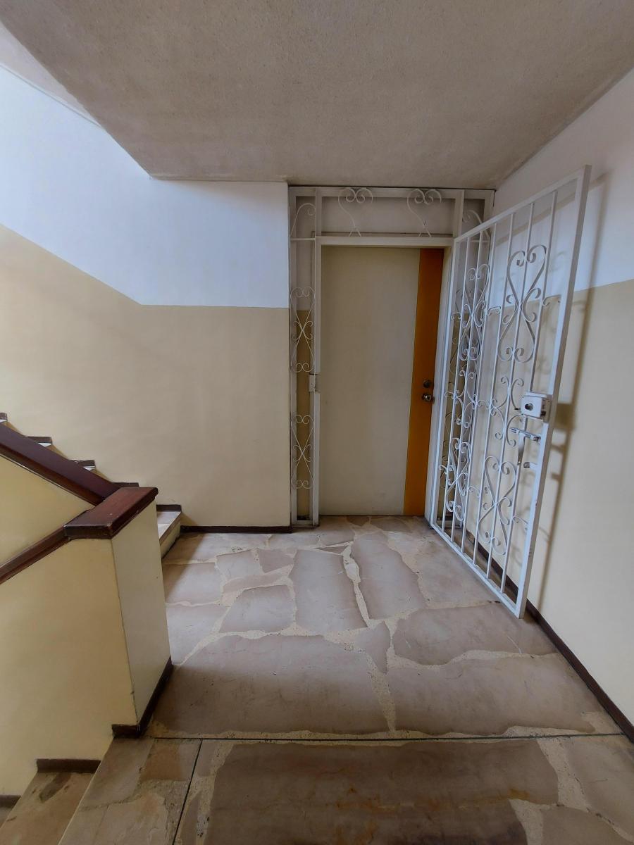 Departamento en La Floresta, con Amplia Terraza — imagen 3