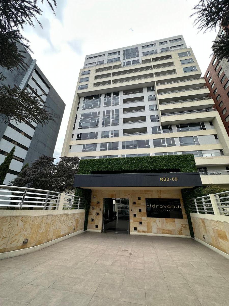 En Venta Depto 2 Dorm Edificio de Lujo Aldrovandi Plaza González Suárez — imagen 9