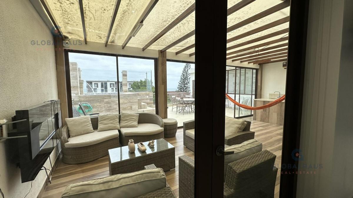 Venta de Casa en Santa Elena - Punta Blanca con Piscina, 7 Habitaciones. V. B. Provincia de Santa Elena — imagen 9
