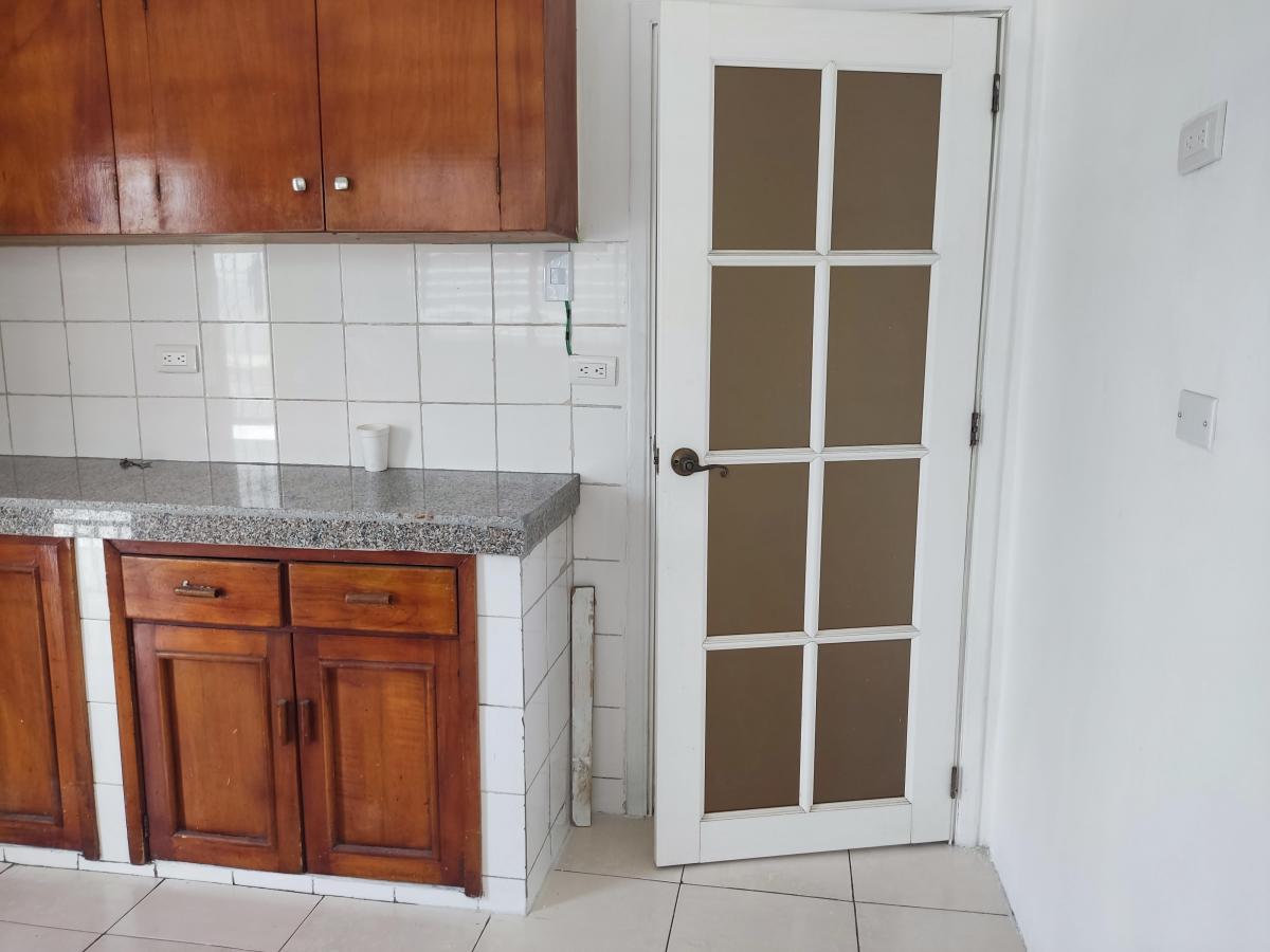 Urdesa Central Vendo. Primer Piso Alto. Tres Dorm., Guayas — imagen 7