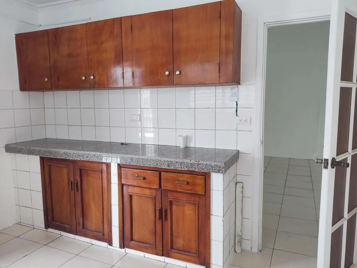 Urdesa Central Vendo. Primer Piso Alto. Tres Dorm., Guayas — imagen 6