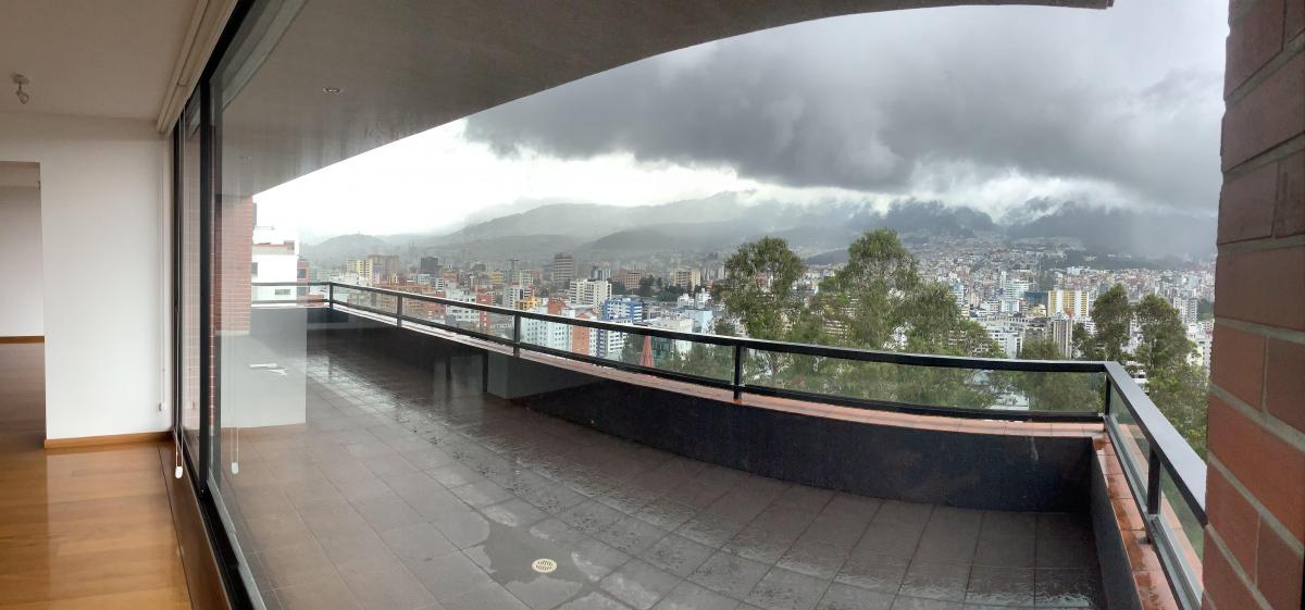 Departamento con Terraza Grande y Línea Blanca — imagen 10
