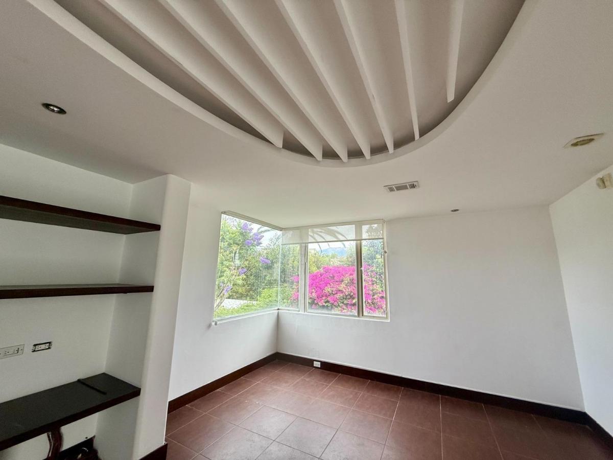 Casa Dentro de Chambala, Al Lado de La Vina — imagen 6