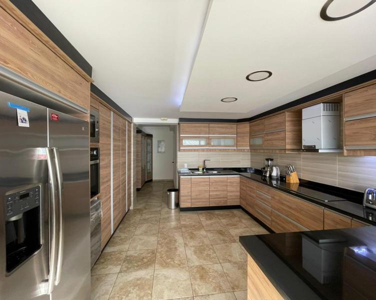 Espectacular Departamento en La Bosmediano de Venta o Renta. Provincia de Pichincha — imagen 10