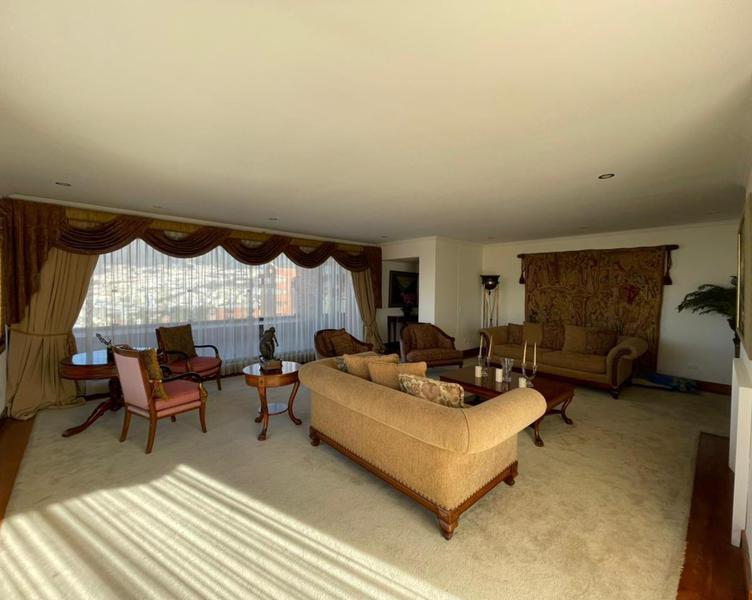 Espectacular Departamento en La Bosmediano de Venta o Renta. Provincia de Pichincha — imagen 5