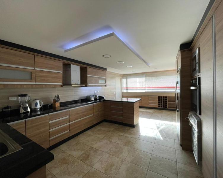 Espectacular Departamento en La Bosmediano de Venta o Renta. Provincia de Pichincha — imagen 4