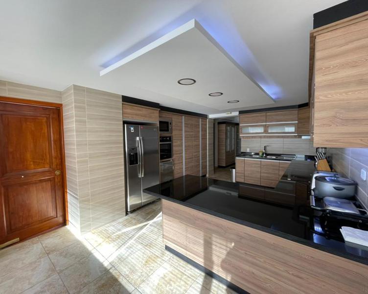 Espectacular Departamento en La Bosmediano de Venta o Renta. Provincia de Pichincha — imagen 3