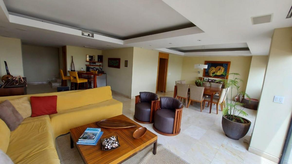 Hilton Colon, Alquilo/vendo Lujoso Departamento de Oportunidad 3 Dorm., Guayas — imagen 9