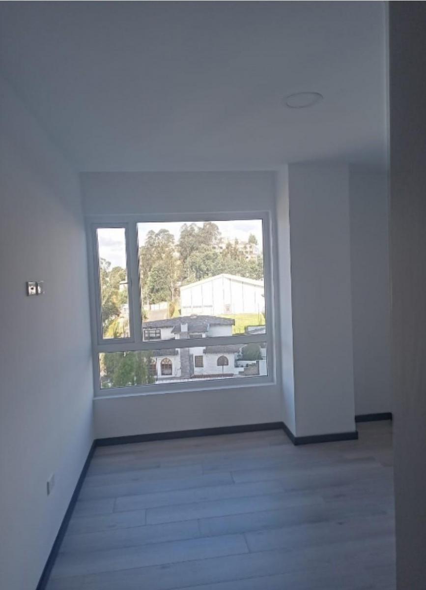 Se Vende Departamento Sector Monteserrin — imagen 9