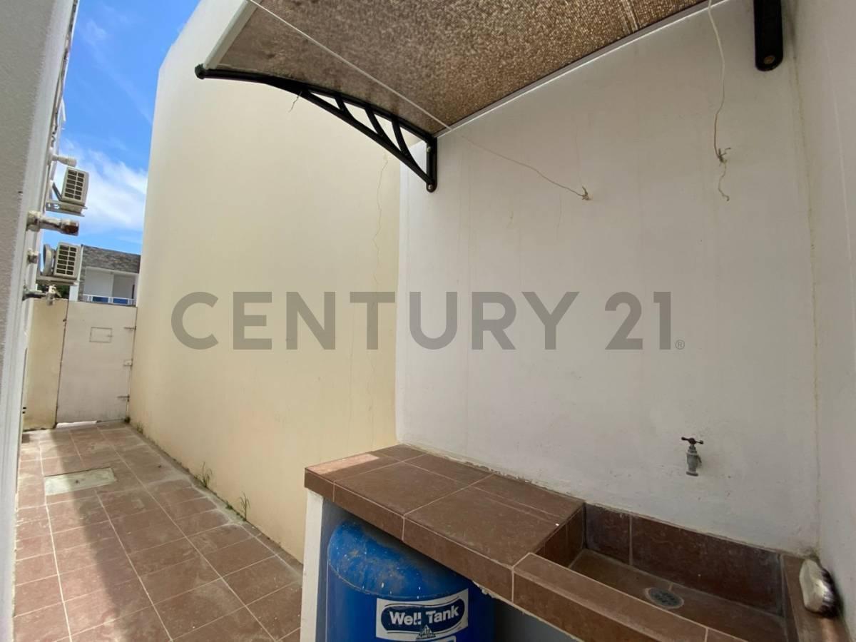 Casa en Venta en Salinas a Una Cuadra del Mar Pcev. Provincia de Santa Elena — imagen 4