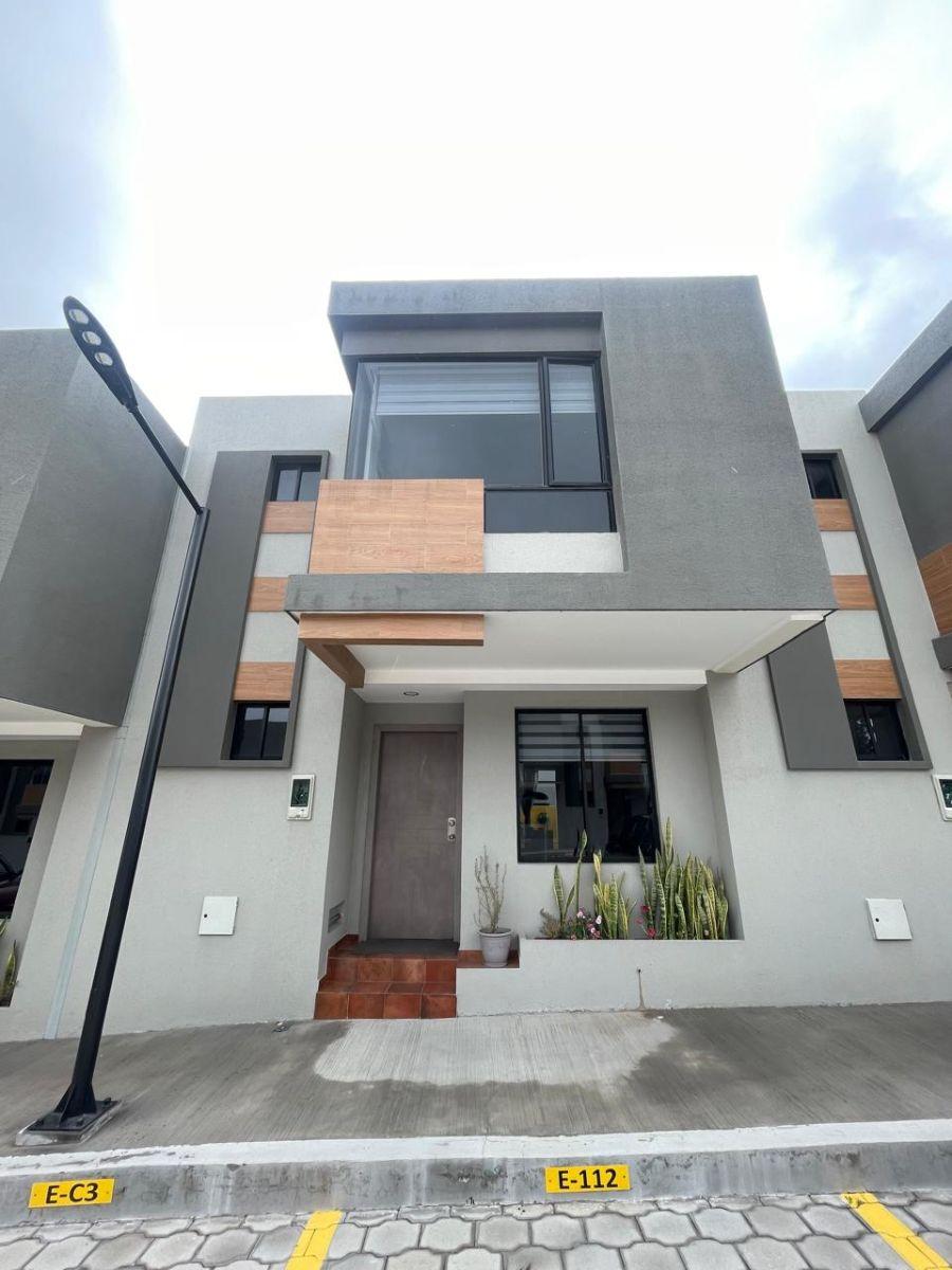Casa de Venta en El Sector La Mitad del Mundo de 98 m Mas Patio Privado — imagen 10